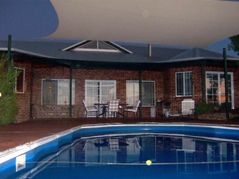 6 Steere Road, York WA 6302