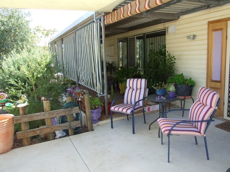 6 Thomson Street, York WA 6302