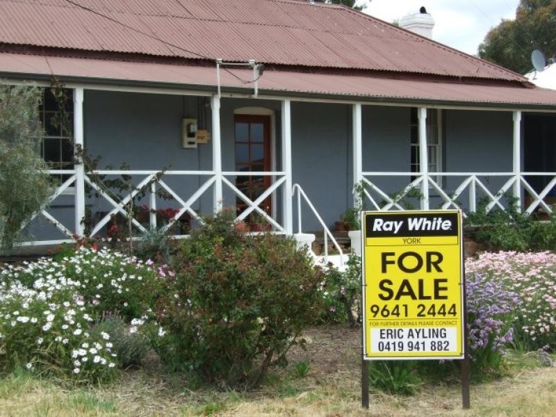 11 Tenth Road, York WA 6302