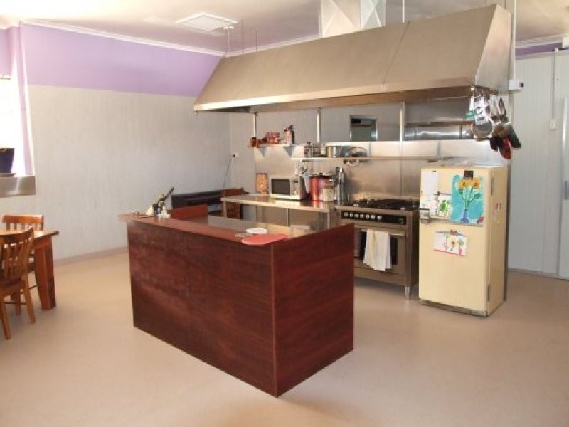 27 South Street, York WA 6302