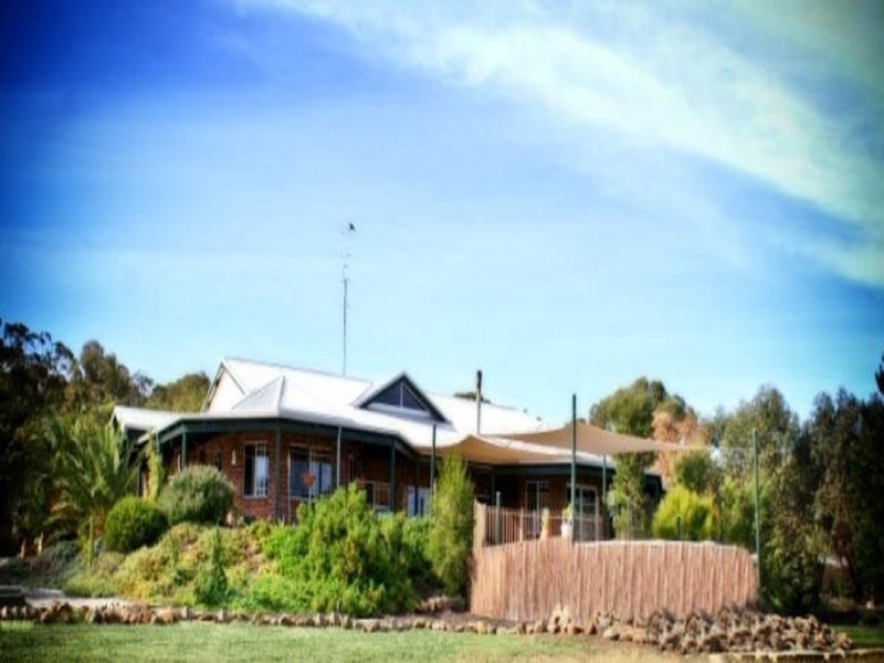 6 Steere Road, York WA 6302