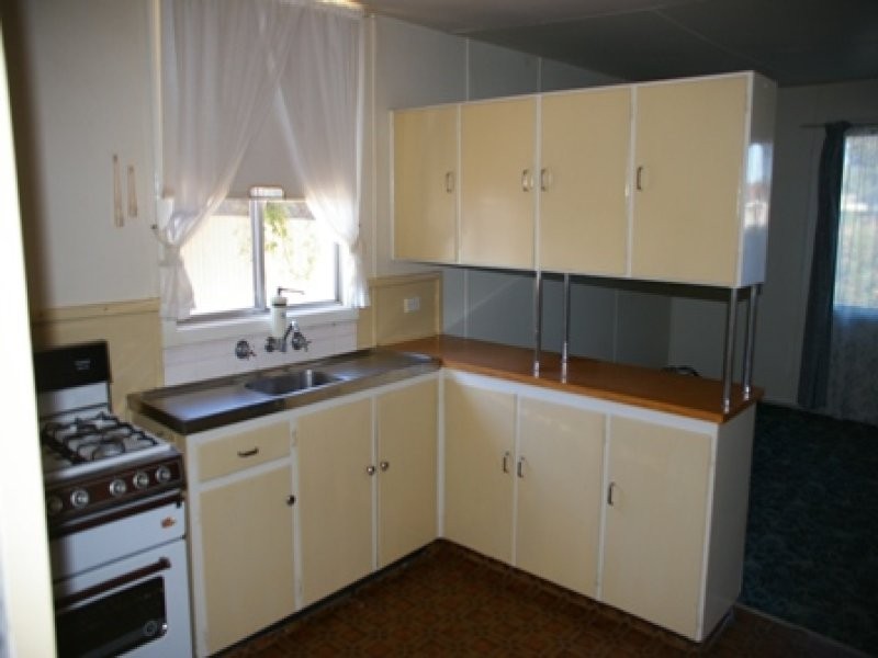 2 Newell Street, Quairading WA 6383