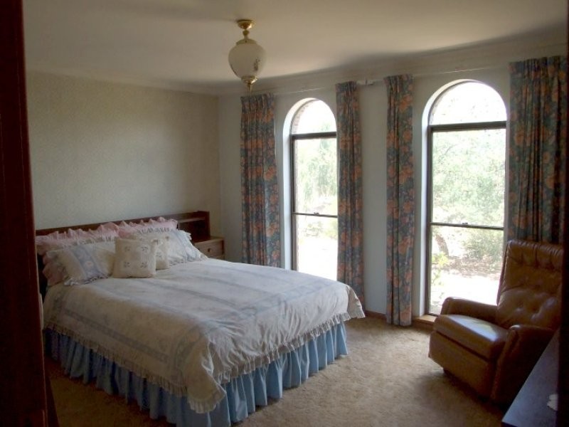 2 Scott Street, York WA 6302