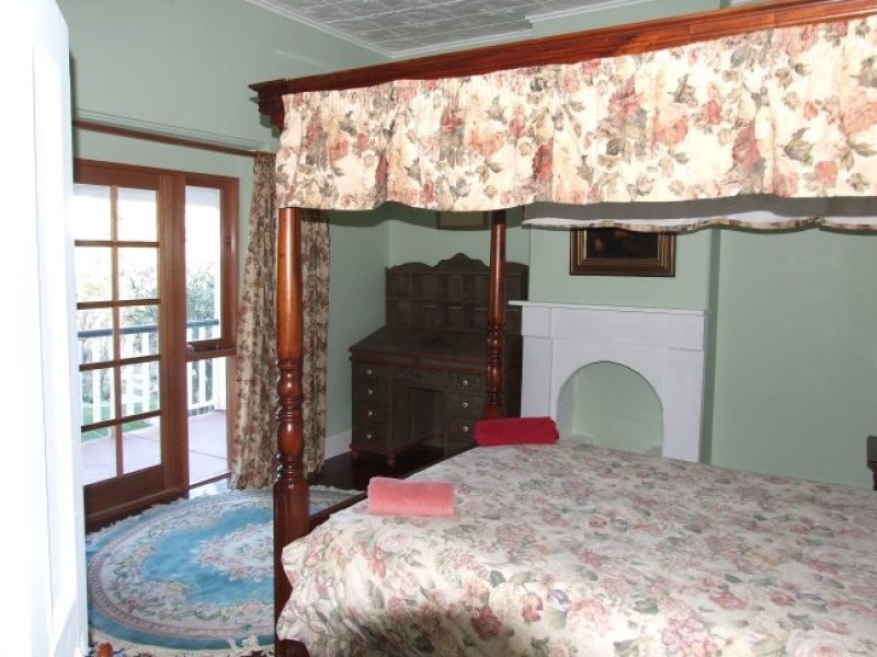 17 Harriott Street, York WA 6302