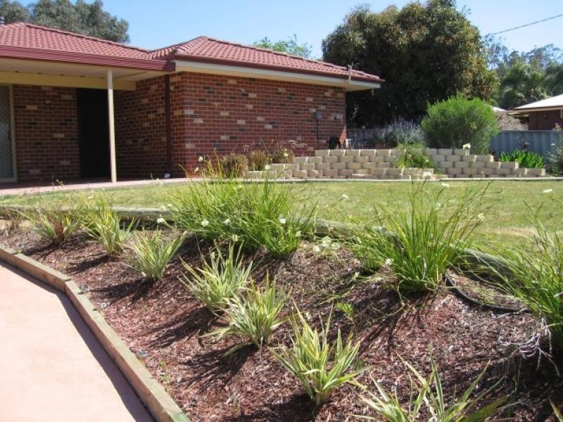 9 Maud Street, York WA 6302