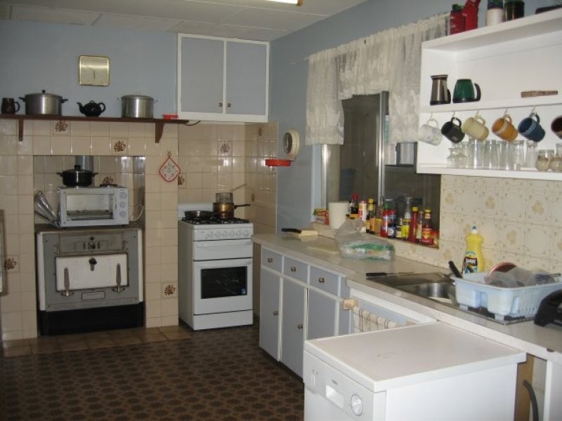 28 Macartney Street, York WA 6302