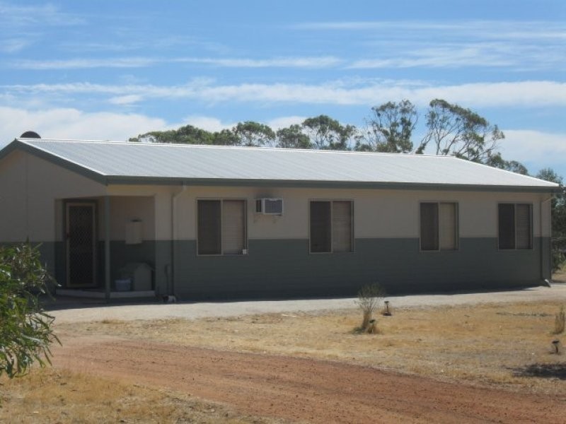 23 Lukin Street, Beverley WA 6304