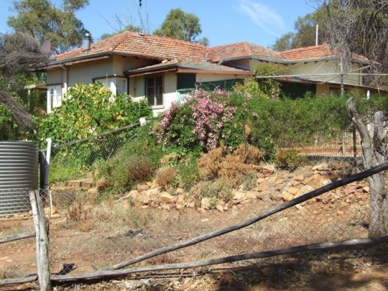 125 Attfield Road, York WA 6302