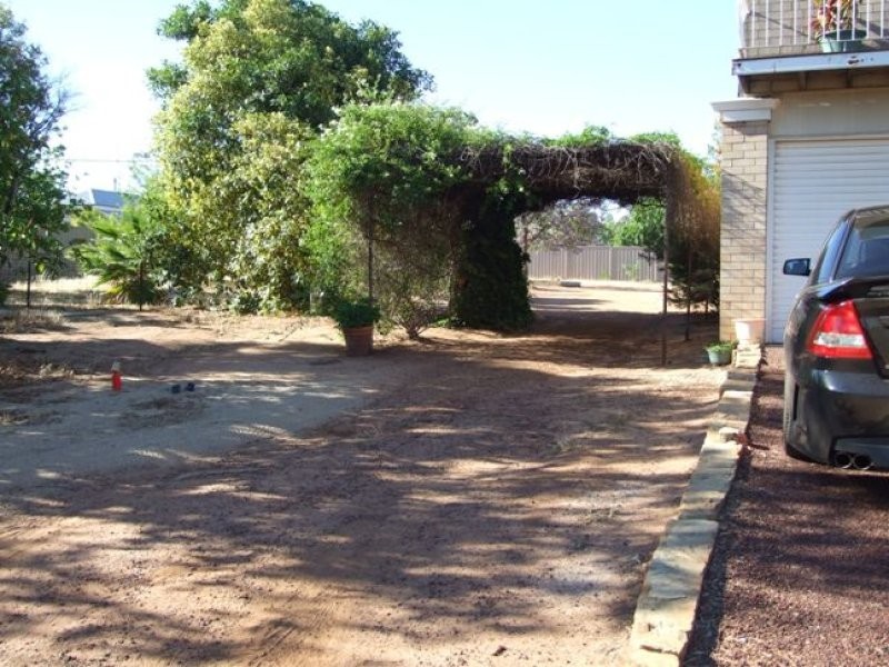 20 Fraser Street, York WA 6302