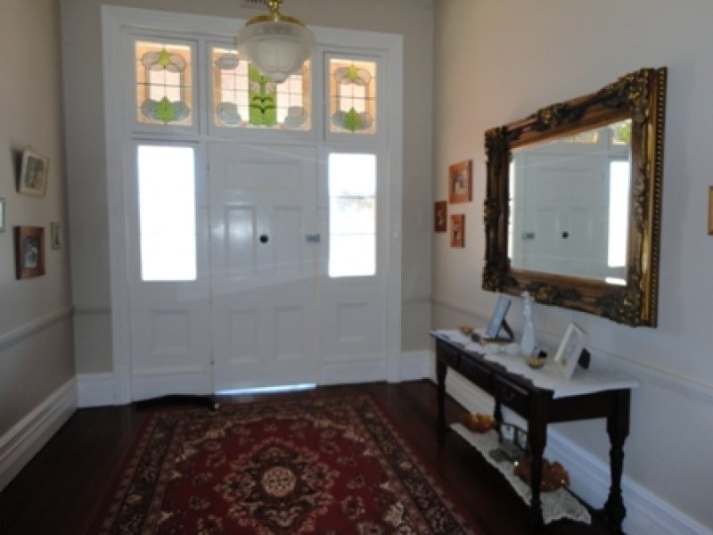 96 Lukin Street, Beverley WA 6304