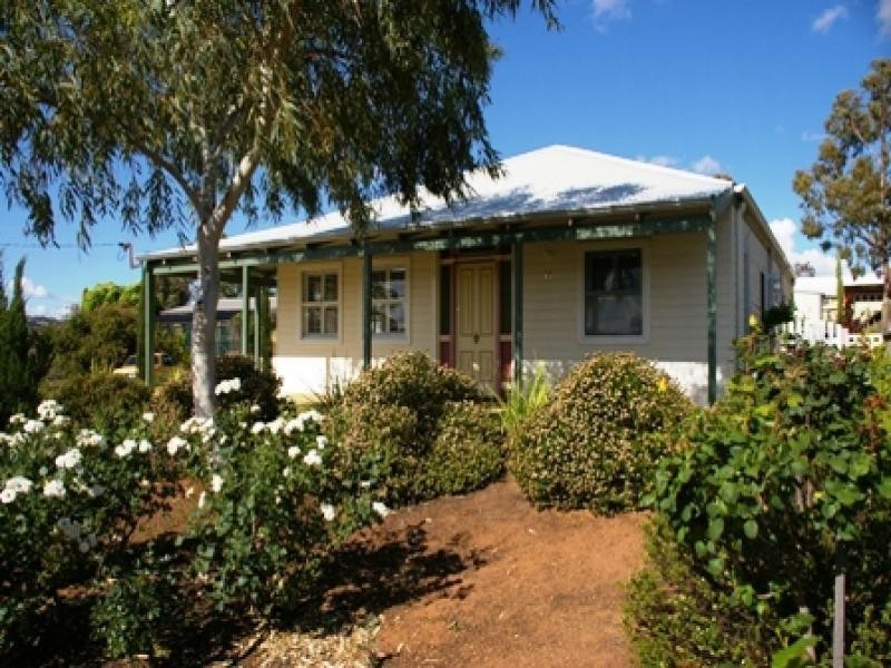 12 Hope Street, York WA 6302