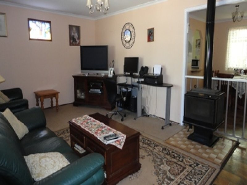 13 Morrison Street, Beverley WA 6304