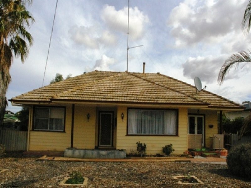 56 dampier st, Bruce Rock WA 6418