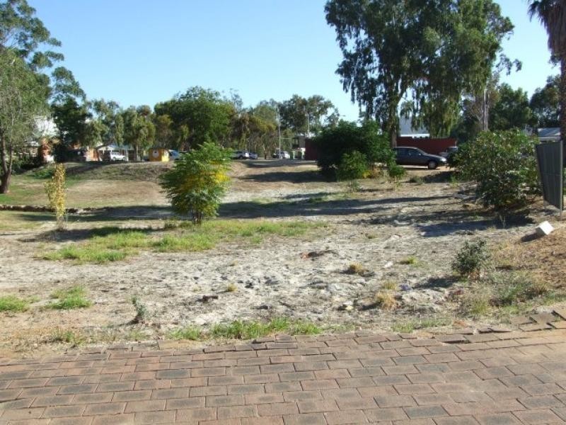 16 South Street, York WA 6302