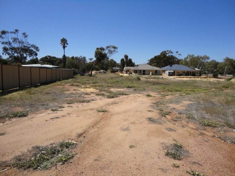 13 Railway Street, Beverley WA 6304