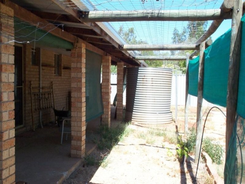 5 Thomson Street, York WA 6302