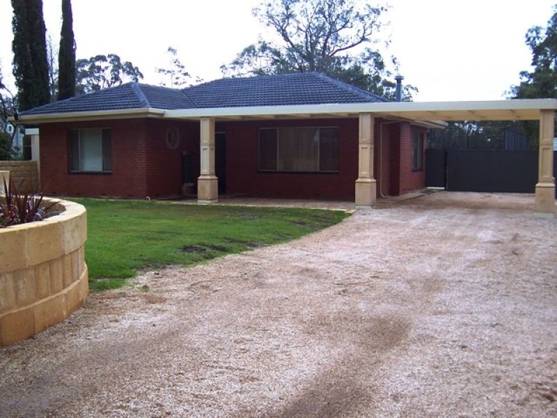10 Emmett Road, Crafers West SA 5152