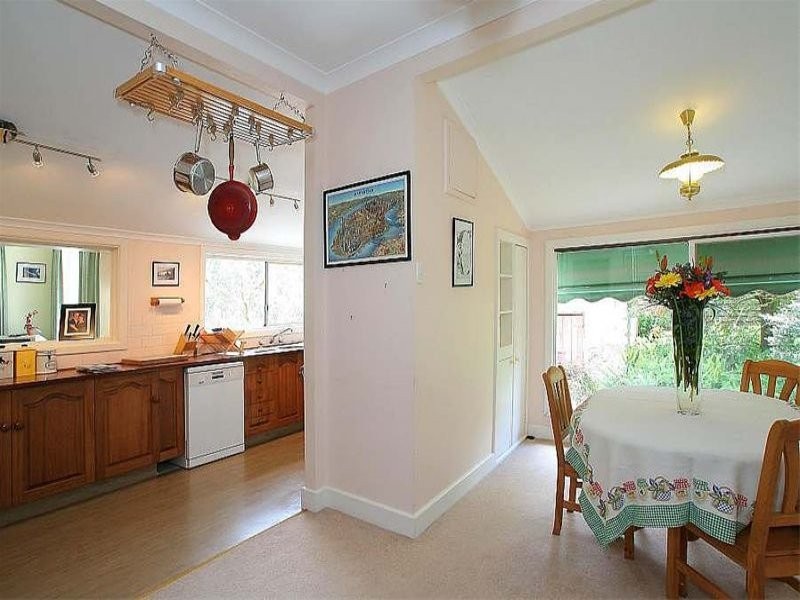 8 Victoria Ridge, Upper Ferntree Gully VIC 3156