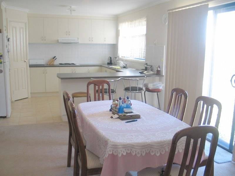 18 Storey Drive, Pakenham VIC 3810