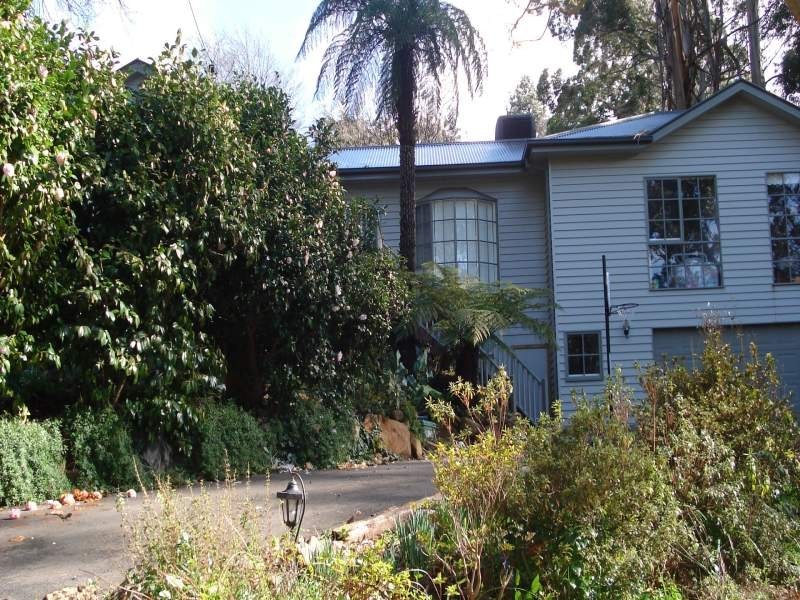 12 School Road, Ferny Creek VIC 3786