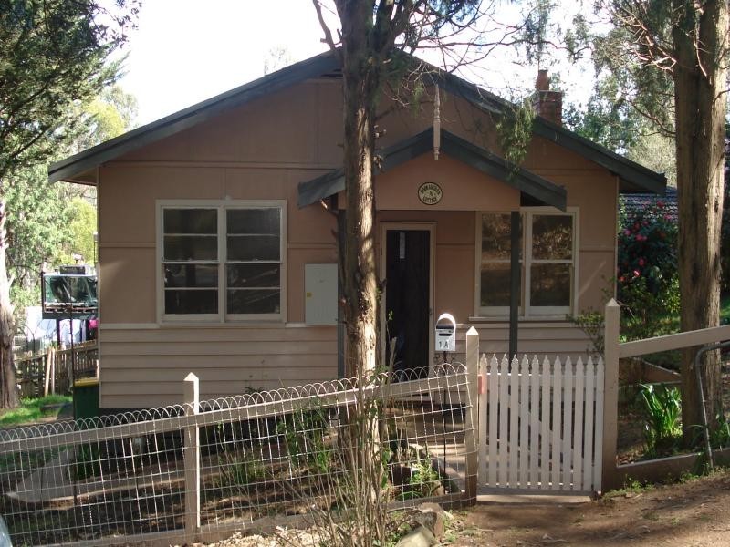 1A Catherine Way, Tecoma VIC 3160