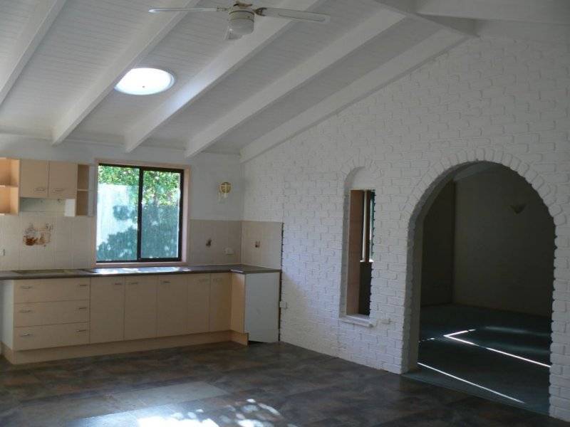 40 Karawatha Drive, Mountain Creek QLD 4557