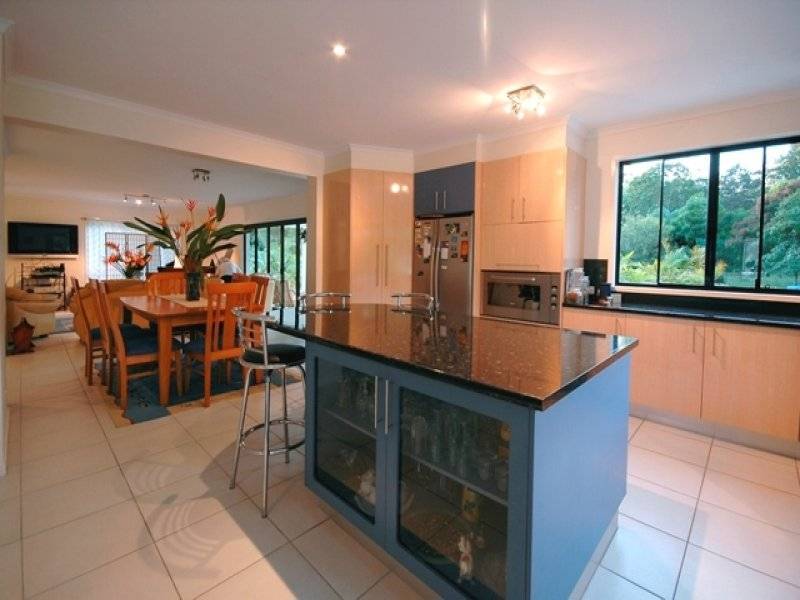6 Sawreys Road, Forest Glen QLD 4556