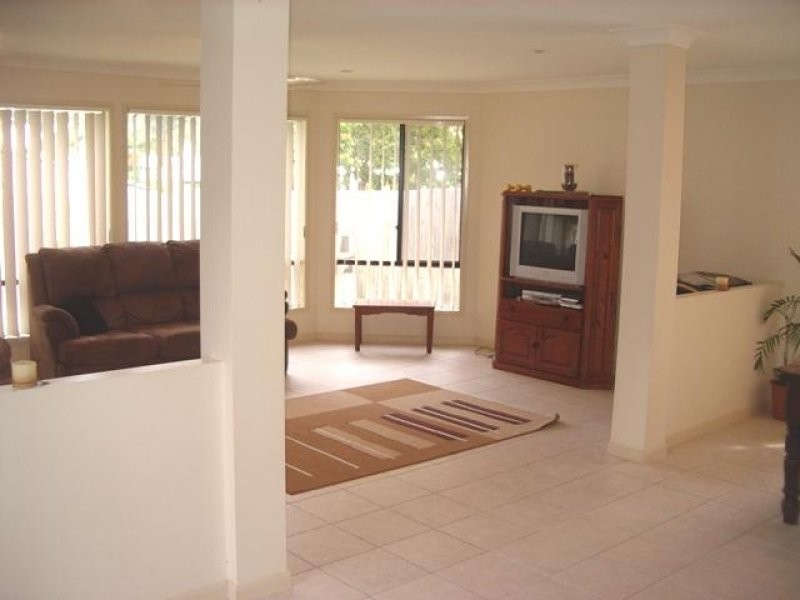 18 Baltimore Place, Kuluin QLD 4558