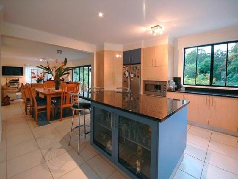 6 Sawreys Road, Forest Glen QLD 4556
