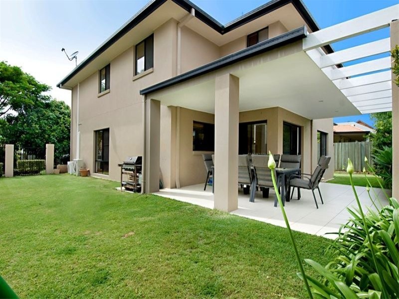 8 Manor Lane, Buderim QLD 4556