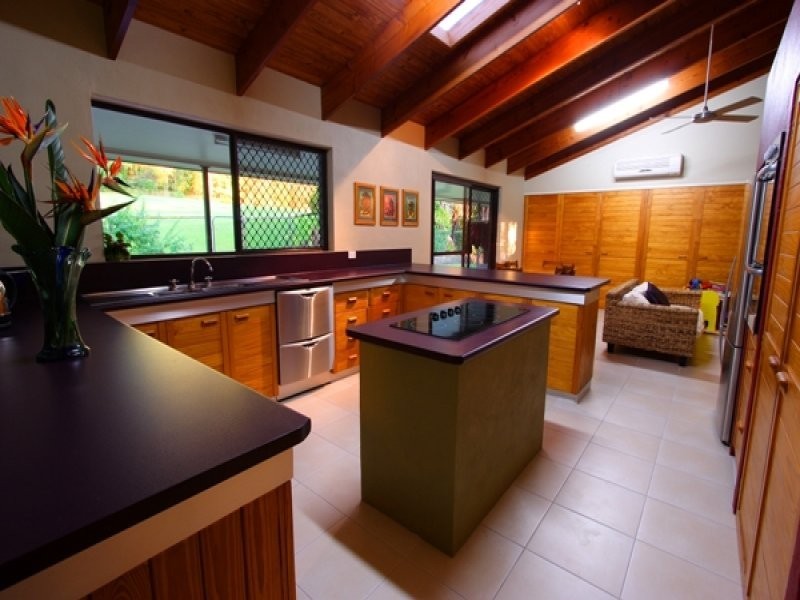 223 Dales Road, Chevallum QLD 4555