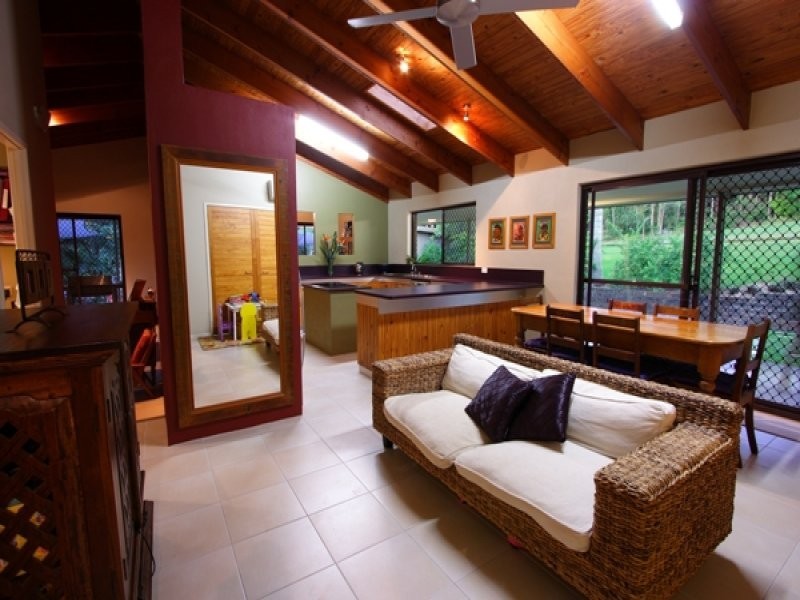 223 Dales Road, Chevallum QLD 4555
