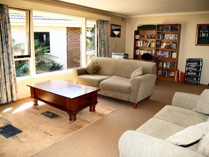 4 Summer Place, Mooroolbark VIC 3138