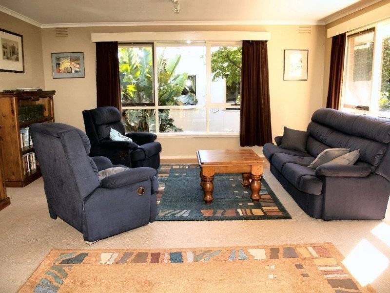 4 Summer Place, Mooroolbark VIC 3138