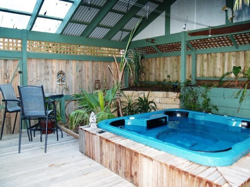 16 Railway Road, Mount Evelyn VIC 3796