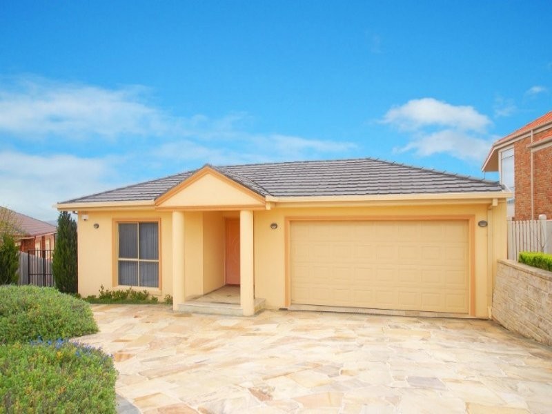 26 Hilledge Lane, Mooroolbark VIC 3138