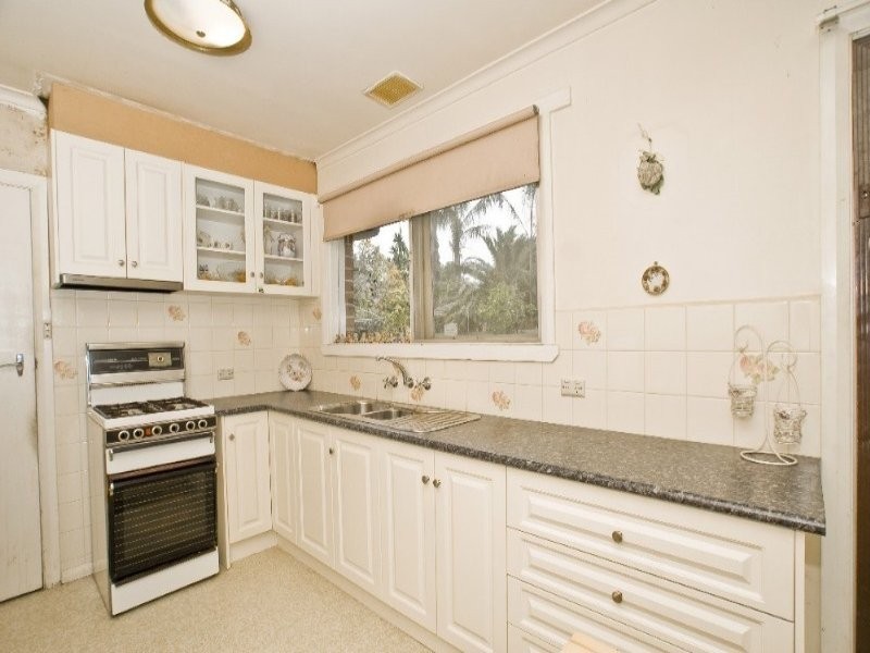 10 Kinta Court, Croydon North VIC 3136