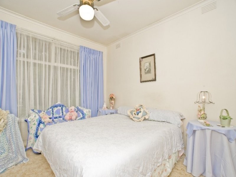 10 Kinta Court, Croydon North VIC 3136