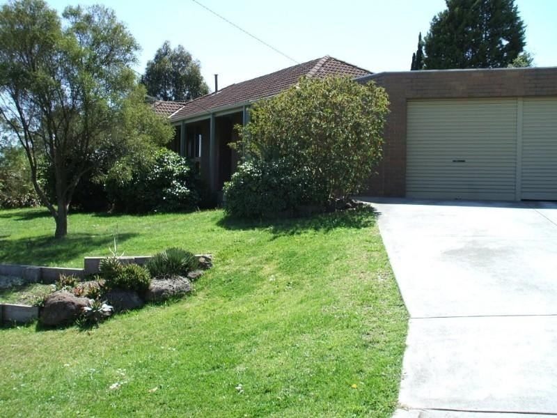 9 Vista Drive, Chirnside Park VIC 3116