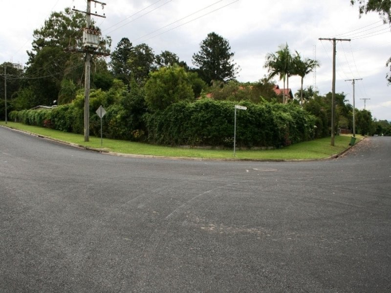 36 Coronation Avenue, Woodford QLD 4514