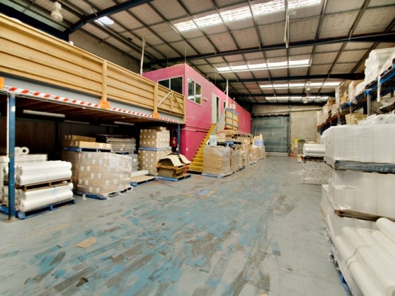 1&2/5 Machinery Avenue, Warana QLD 4575