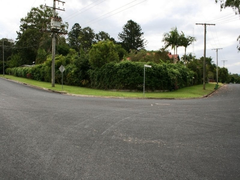 36 Coronation Avenue, Woodford QLD 4514