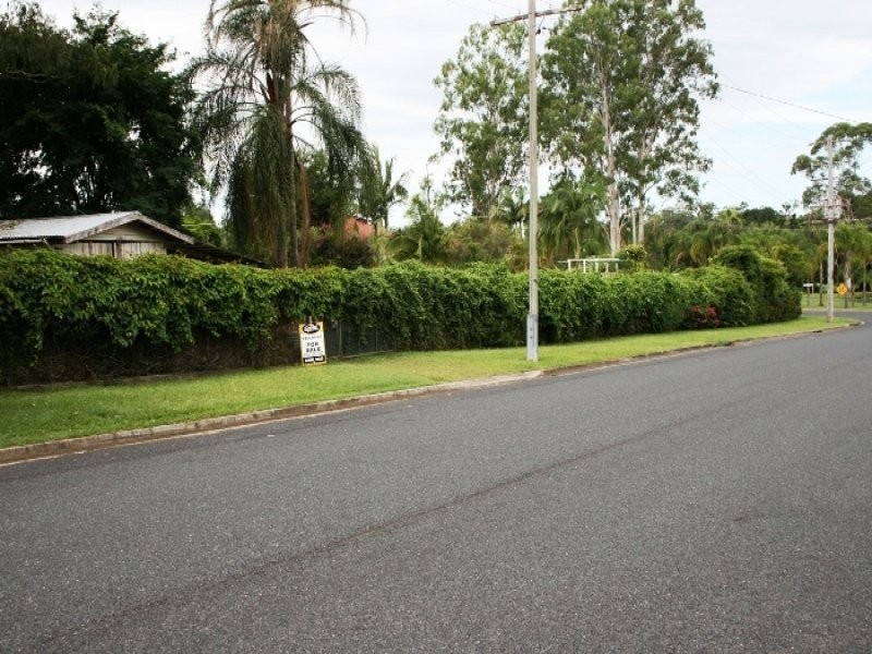 36 Coronation Avenue, Woodford QLD 4514