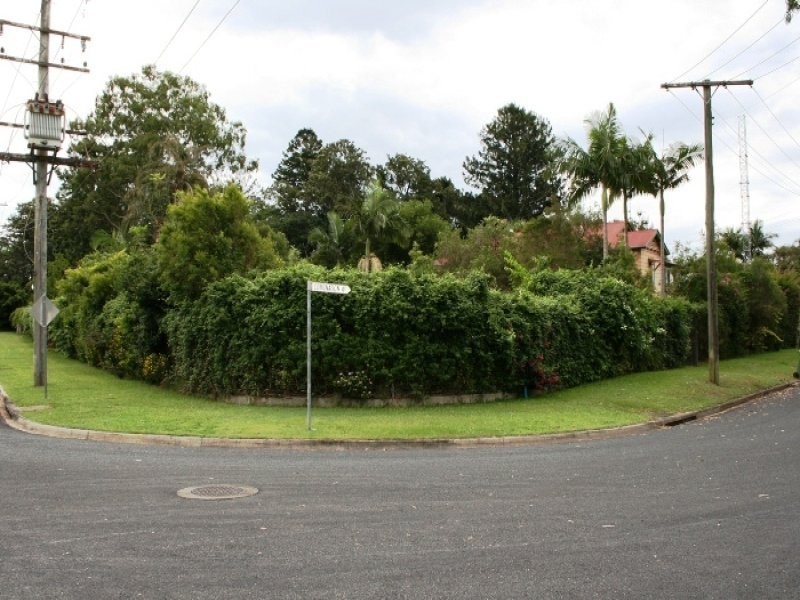 36 Coronation Avenue, Woodford QLD 4514