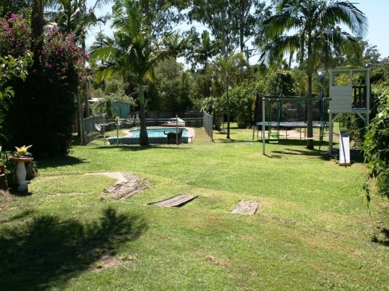 36 Coronation Avenue, Woodford QLD 4514