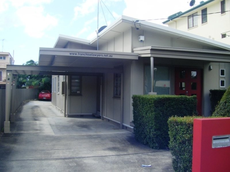 72 Duporth Avenue, Maroochydore QLD 4558
