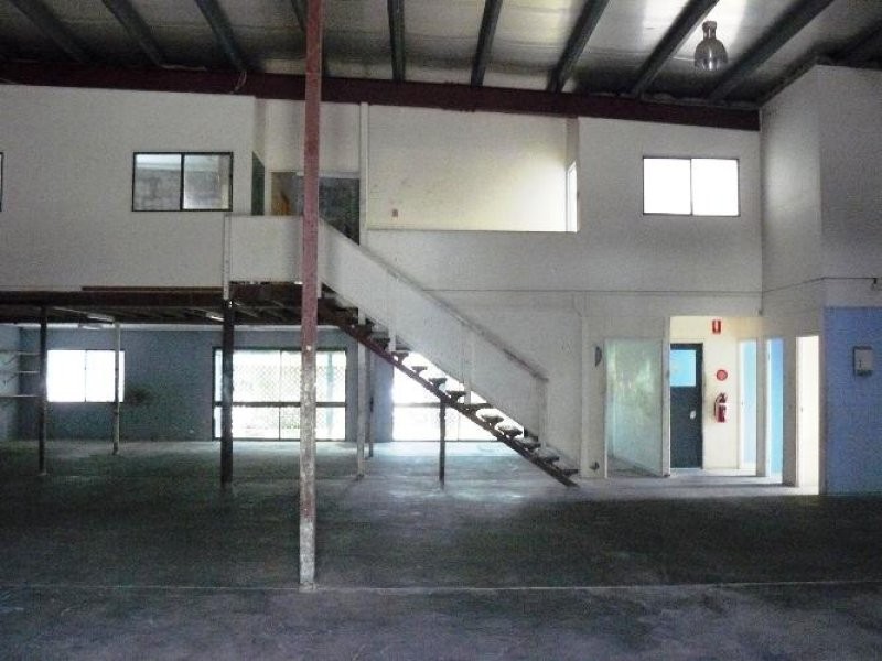 9 Bearing Avenue, Warana QLD 4575