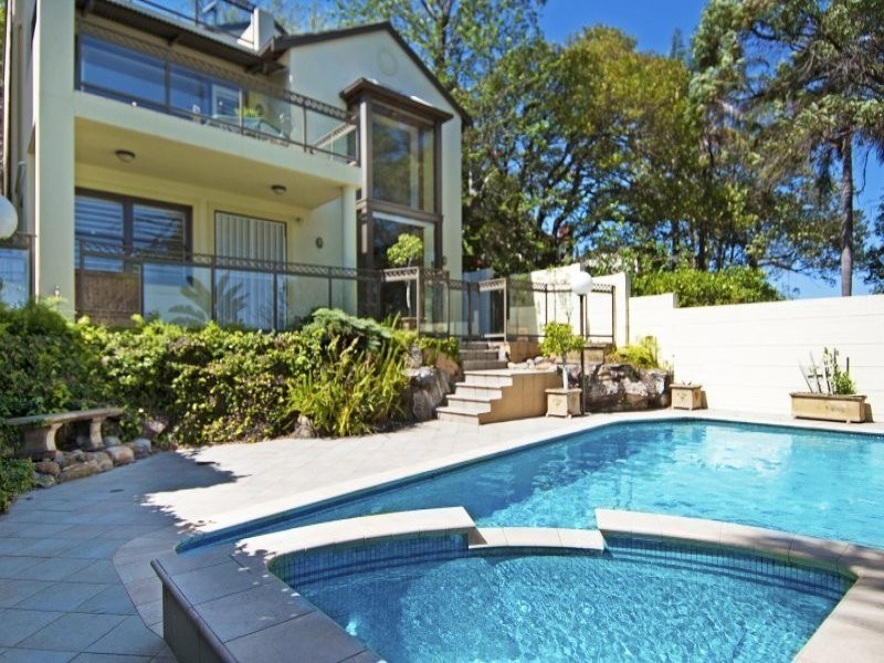 51 Wybalena Road, Hunters Hill NSW 2110