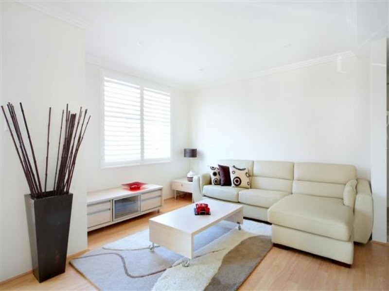 2/10 Ross Street, Gladesville NSW 2111