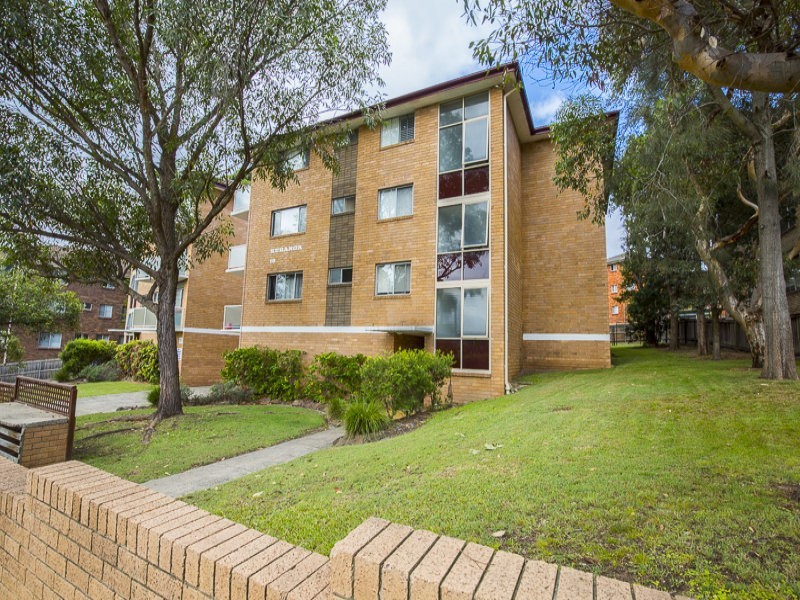 13/19-25 Cambridge Street, Gladesville NSW 2111
